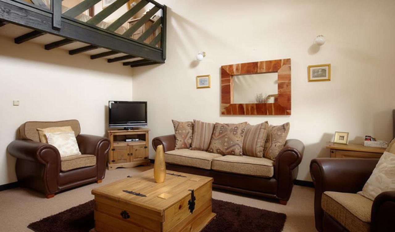Miltons Country Lodge Lower Langford Esterno foto
