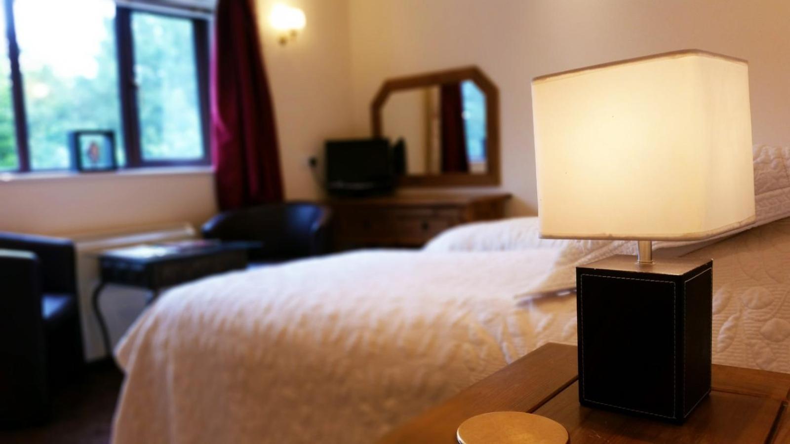 Miltons Country Lodge Lower Langford Esterno foto